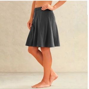 Athleta Whatever Skort Skirt Grey Charcoal Activewear Pleated Tennis Size 4